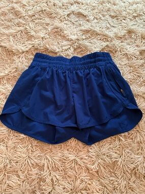 LULULEMON FAST AND FREE SHORTS SIZE 6